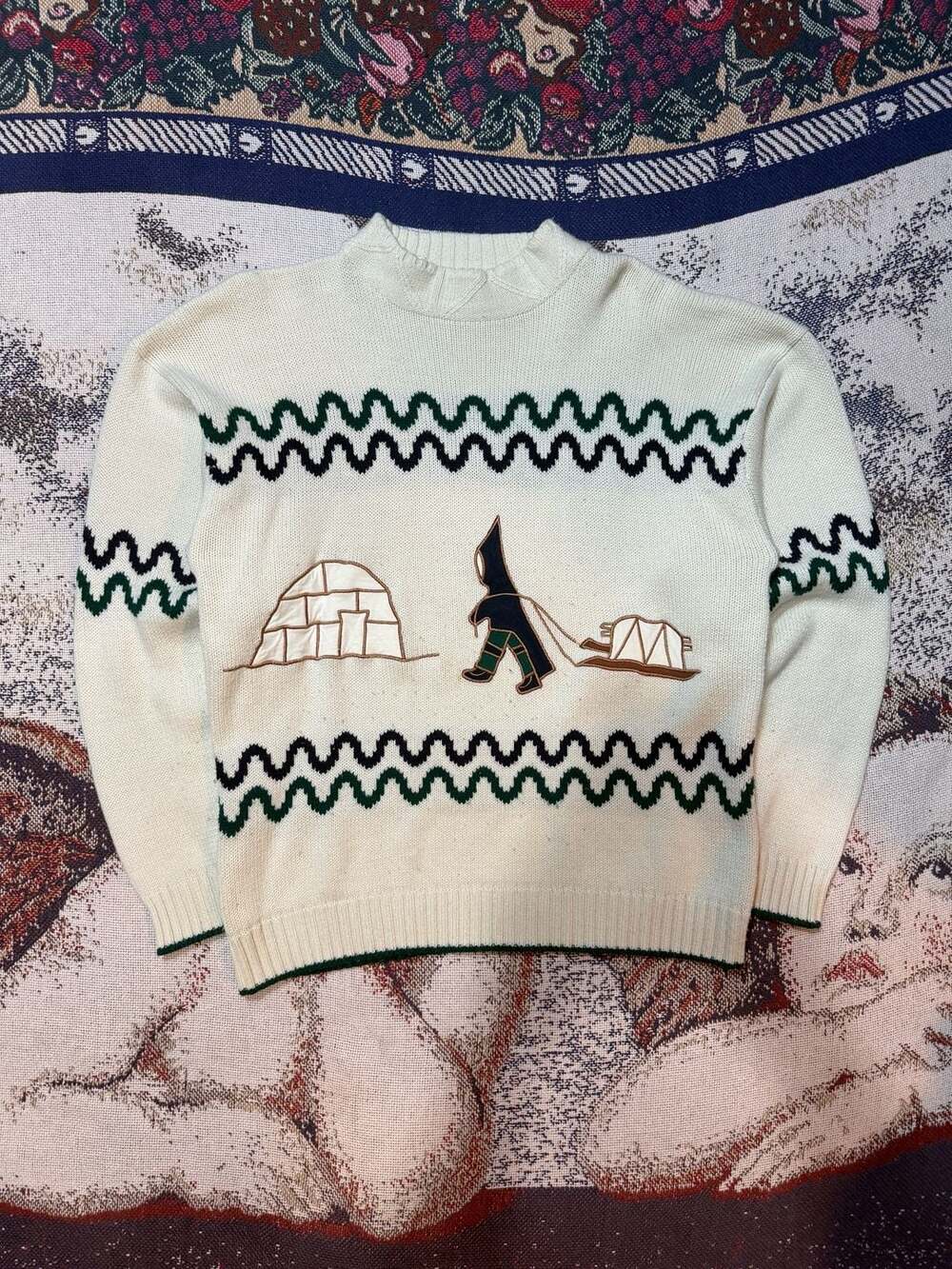 Vintage 90s Oblique Arctic Igloo Graphic Knit Pullover Sweater